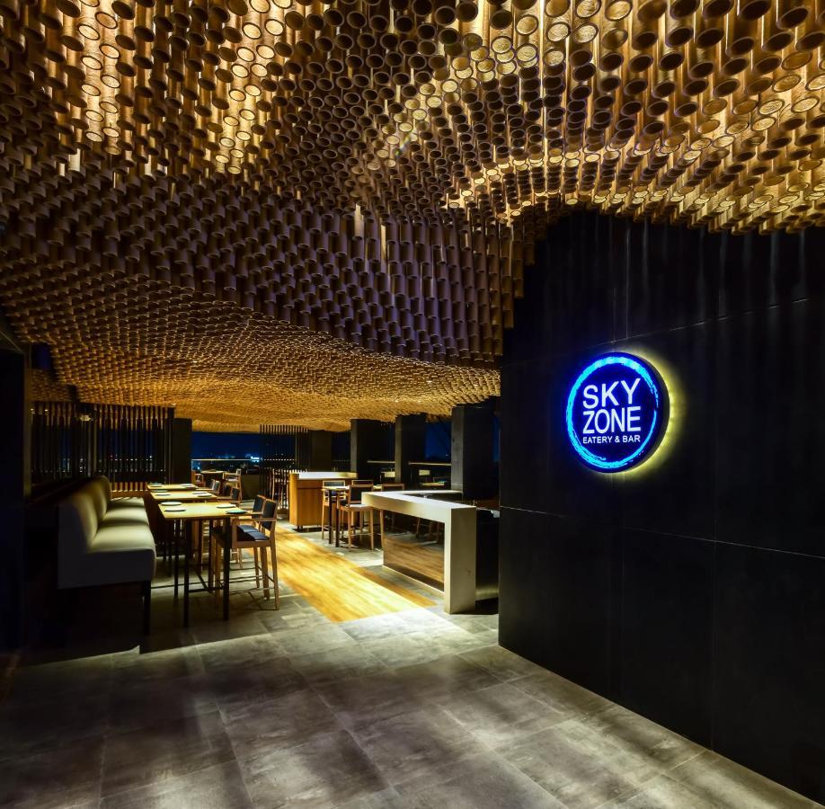 Regenta Place Raysons 戈尔哈布尔 外观 照片