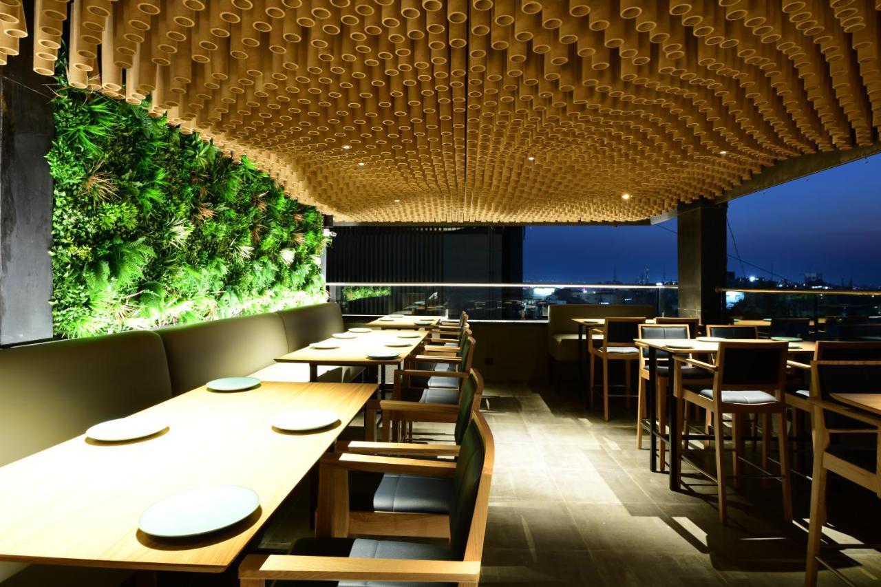 Regenta Place Raysons 戈尔哈布尔 外观 照片